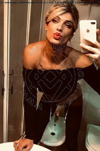 ISABELLY LINS MILANO<br><span class=